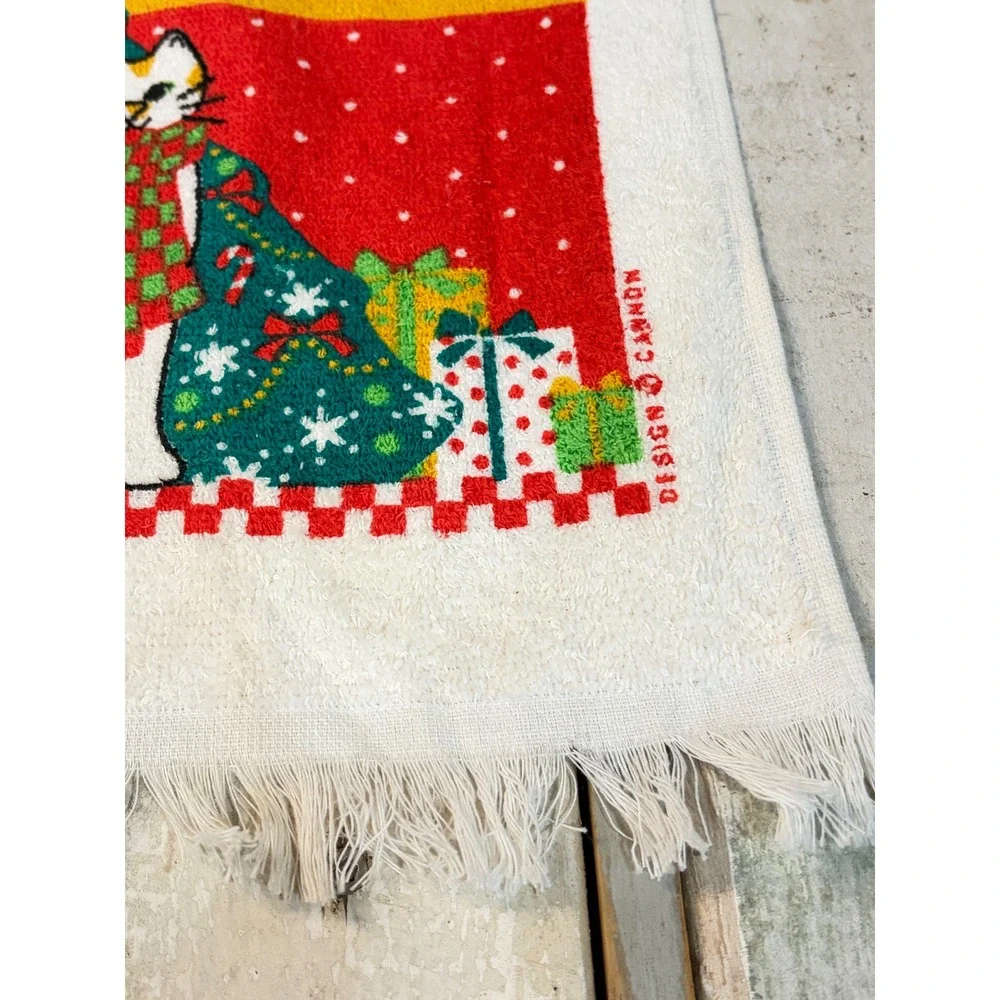 Vintage Cannon Christmas Cats Hand Towel Holiday Fringe Red White Green 16x25